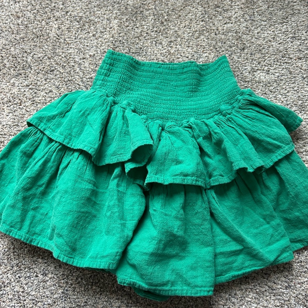 green skirt